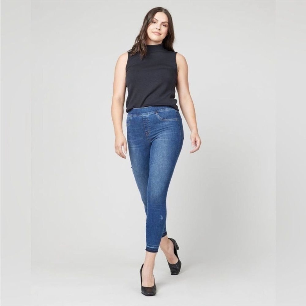 SPANX Medium Wash Distressed Skinny Jeans Raw Hem Pull On, Size Large